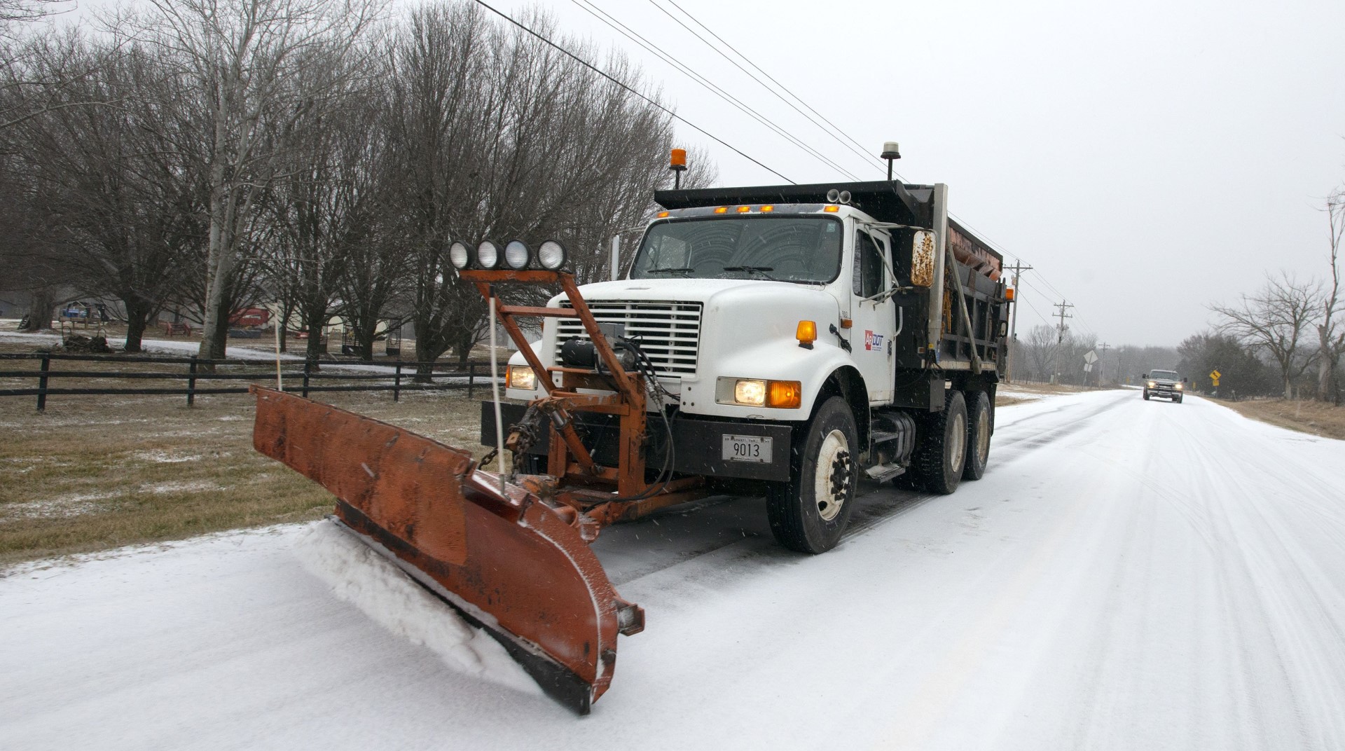 Arkansas road, utility workers praised for winter storm work - Vimarsana News
