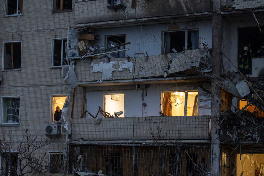 'I don't want to die': Ukrainians fear as invasion closes in - Vimarsana News