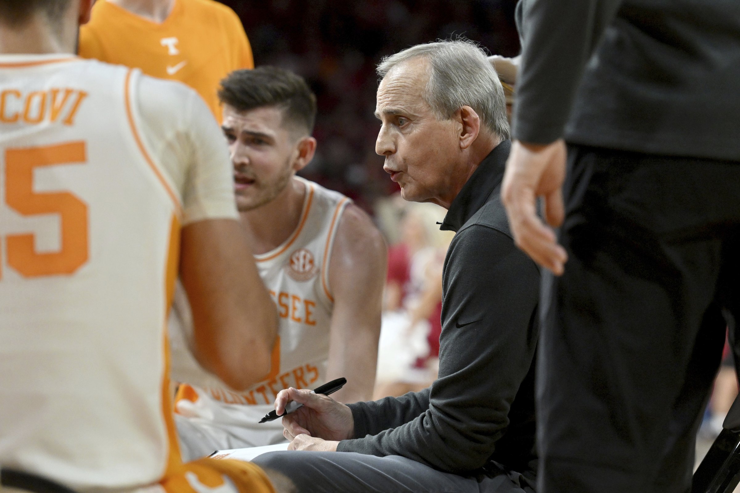 Freshman's shot sparks Vols' rally - Vimarsana News