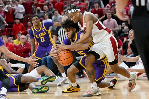 Follow live: Arkansas-LSU tied at halftime - Vimarsana News