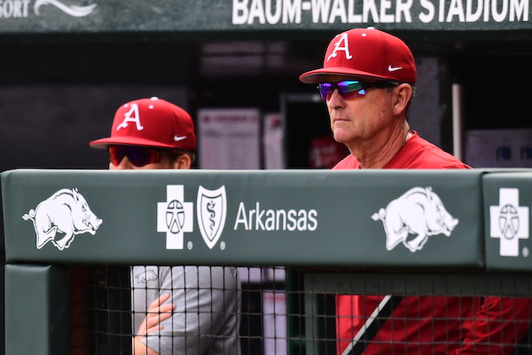 Lions beat Razorbacks after 7-run inning - Vimarsana News