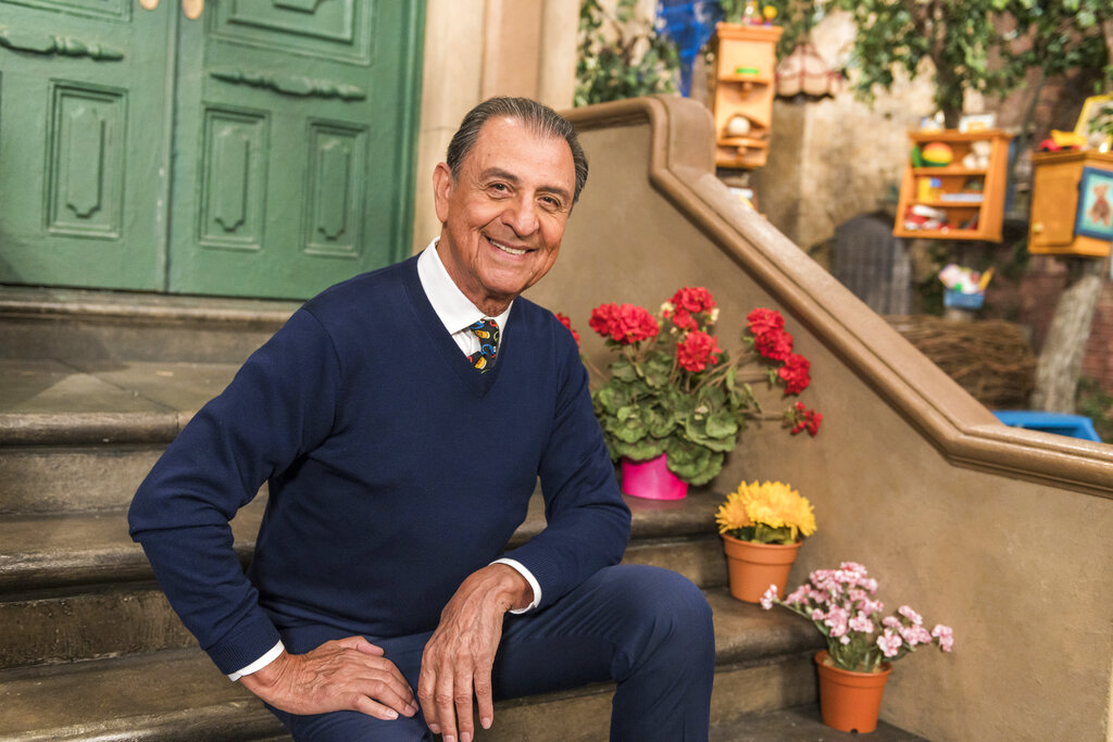 Emilio Delgado, Luis on 'Sesame Street,' dies at 81 - Vimarsana News