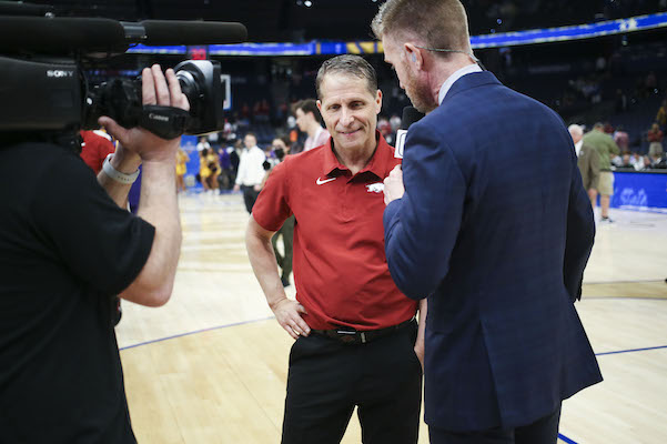 WholeHogSports - Arkansas at LSU: How to watch and listen, team comparisons - Vimarsana News