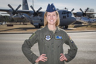 air force dress blues female officer Women's US Air Force 3 Piece Dress Costume Near New / Small