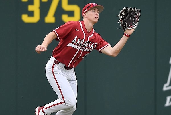 WholeHogSports - Arkansas rallies from 5 down, wins series opener at  Tennessee