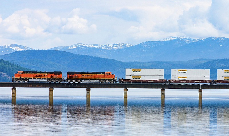 J.B. Hunt and BNSF Railway Co. are working together to expand capacity in the intermodal marketplace to meet the needs of customers.
(Business Wire)