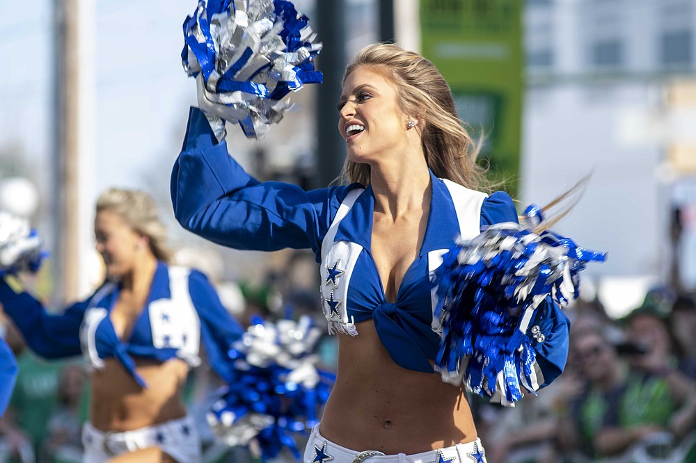 Dallas Cowboys Cheerleaders Returning for Eighth Time For 1st Ever 20th  Annual World's Shortest St. Patrick's Day Parade – The World's Shortest St  Patrick's Day Parade