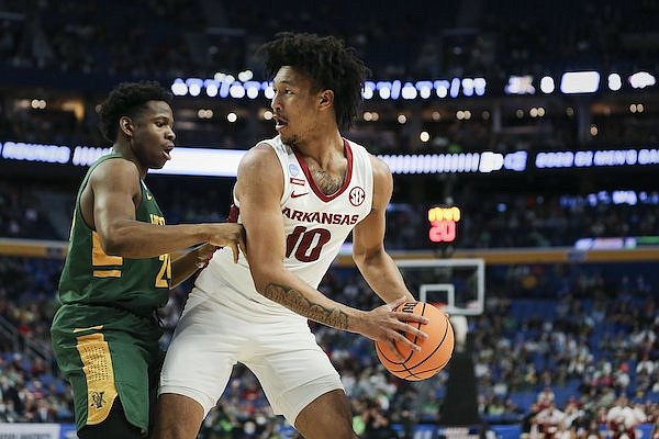 Report: Arkansas Razorbacks Jaylin Williams invited to 2022 NBA