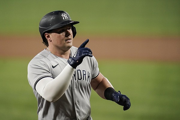 Yankees' Luke Voit: 'I deserve' to play as much as Anthony Rizzo