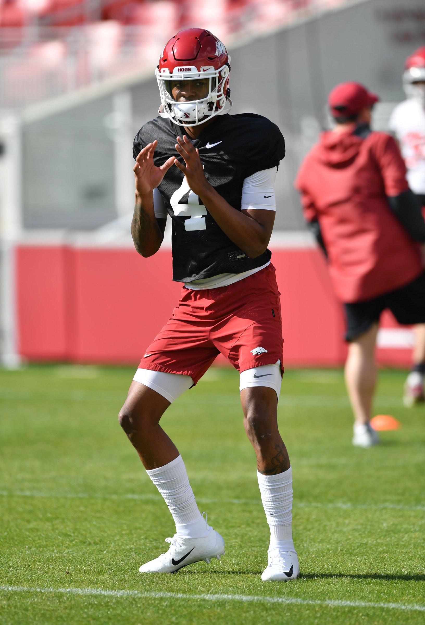 Hornsby'srange on display during Hogs' spring practice - Vimarsana News