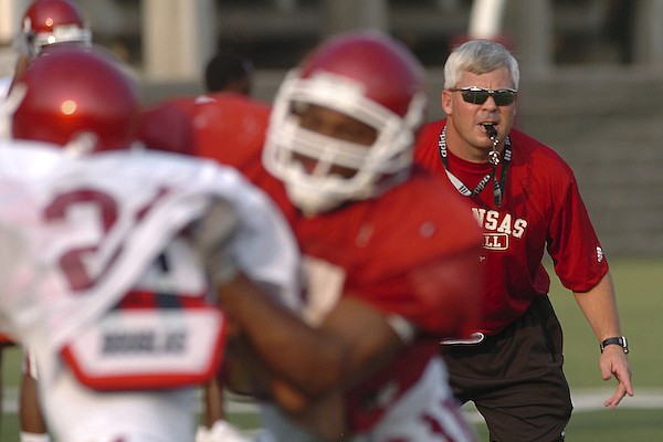 WholeHogSports - Shibest enjoys return home to watch friend Pittman