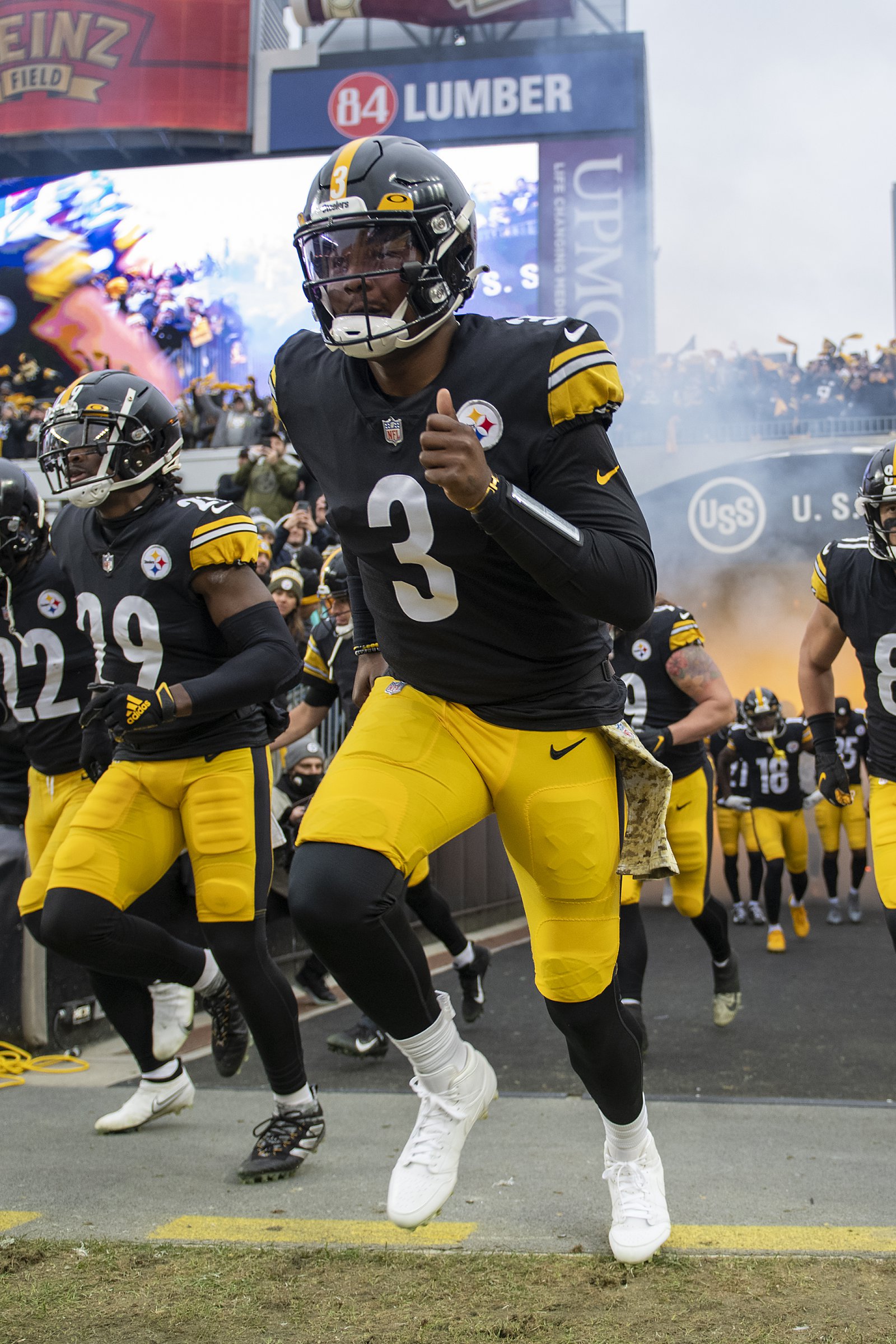 What is the No. 3 on Steelers helmets? Pittsburgh honoring Dwayne Haskins  during 2022 season after tragic death