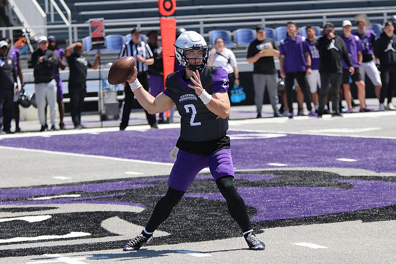 Central Arkansas quarterback Will McElvain led three touchdown drives in Saturday’s spring game at Estes Stadium in Conway. McElvain, a transfer from Northern Iowa, is part of a quarterback competition to replace Breylin Smith.
(Photo courtesy Central Arkansas Athletics/Steve East)