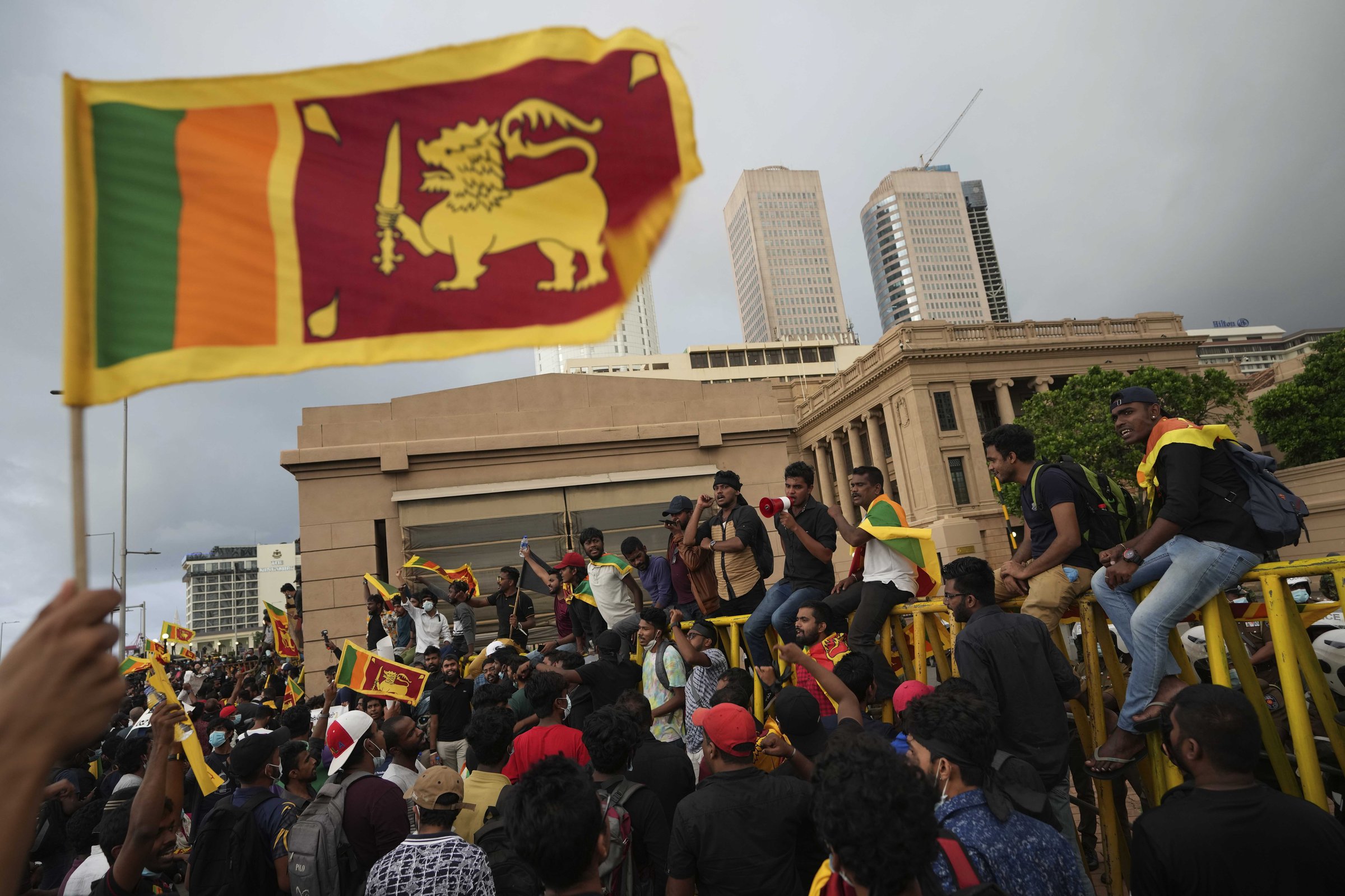 Sri Lankans rally against president - Vimarsana News