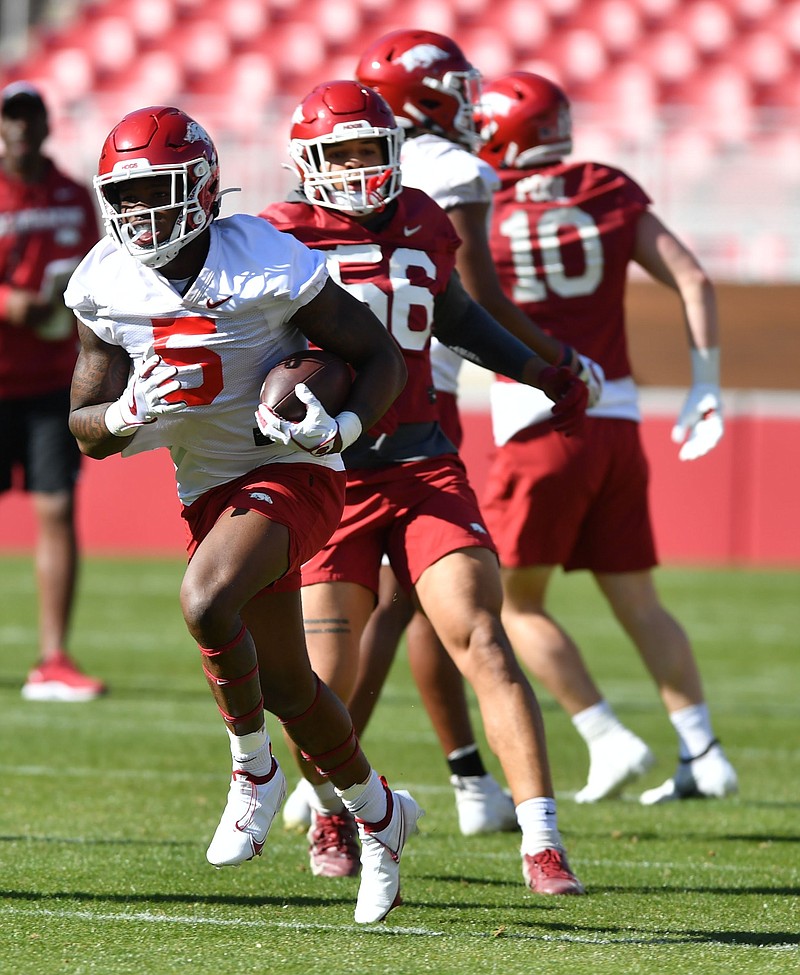 Sanders carrying load for Hogs