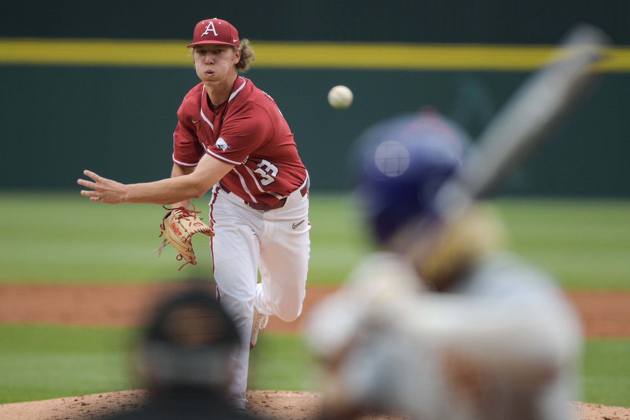 Smith, three HRs send Arkansas past LSU - Vimarsana News