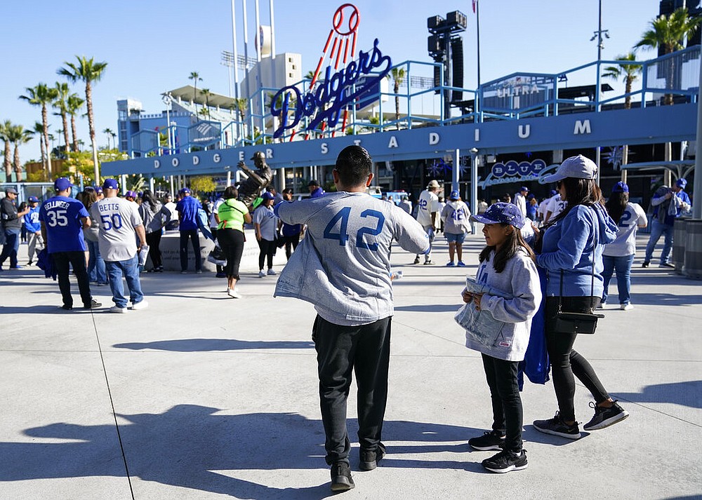 Majors celebrate 75th anniversary of Jackie Robinson's debut - West Hawaii  Today