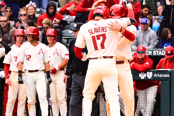 Arkansas sweeps LSU for first time since 2011 - Vimarsana News