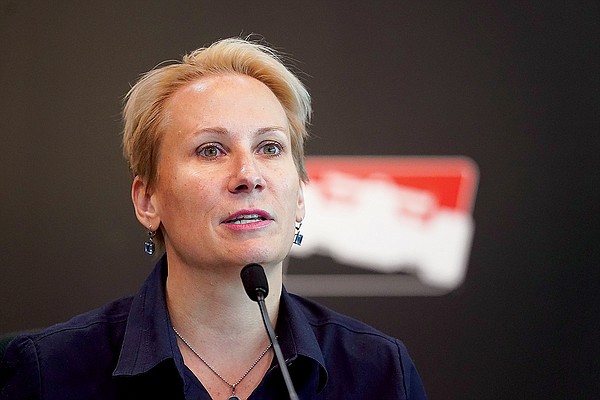 All-female IndyCar team announces three-race schedule, no 500 - Vimarsana News