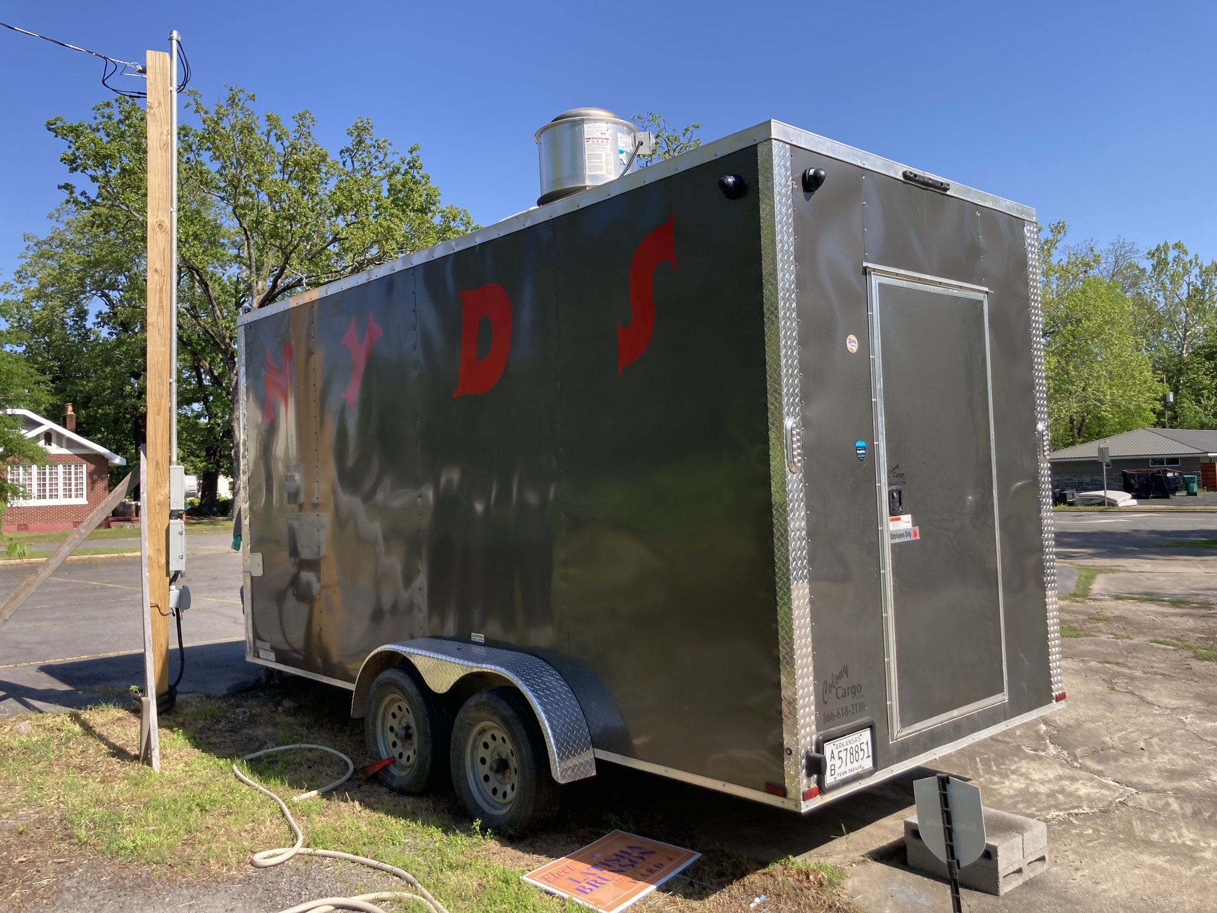 Committee debates food truck proposal