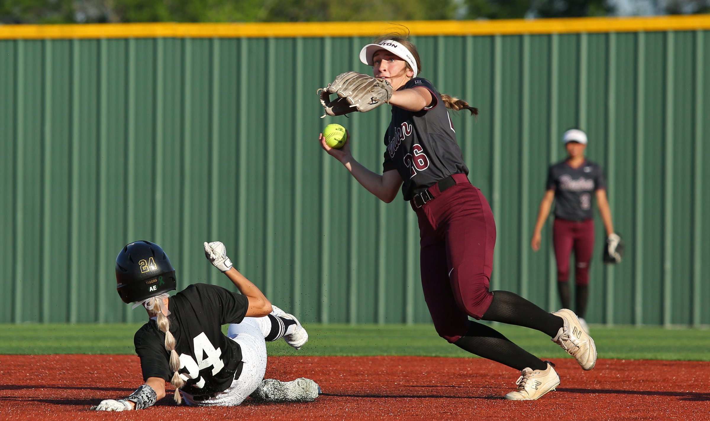 Benton's 1-2 punch knocks down Bentonville - Vimarsana News