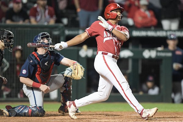 Arkansas freshman hits HR to beat Ole Miss, even series - Vimarsana News