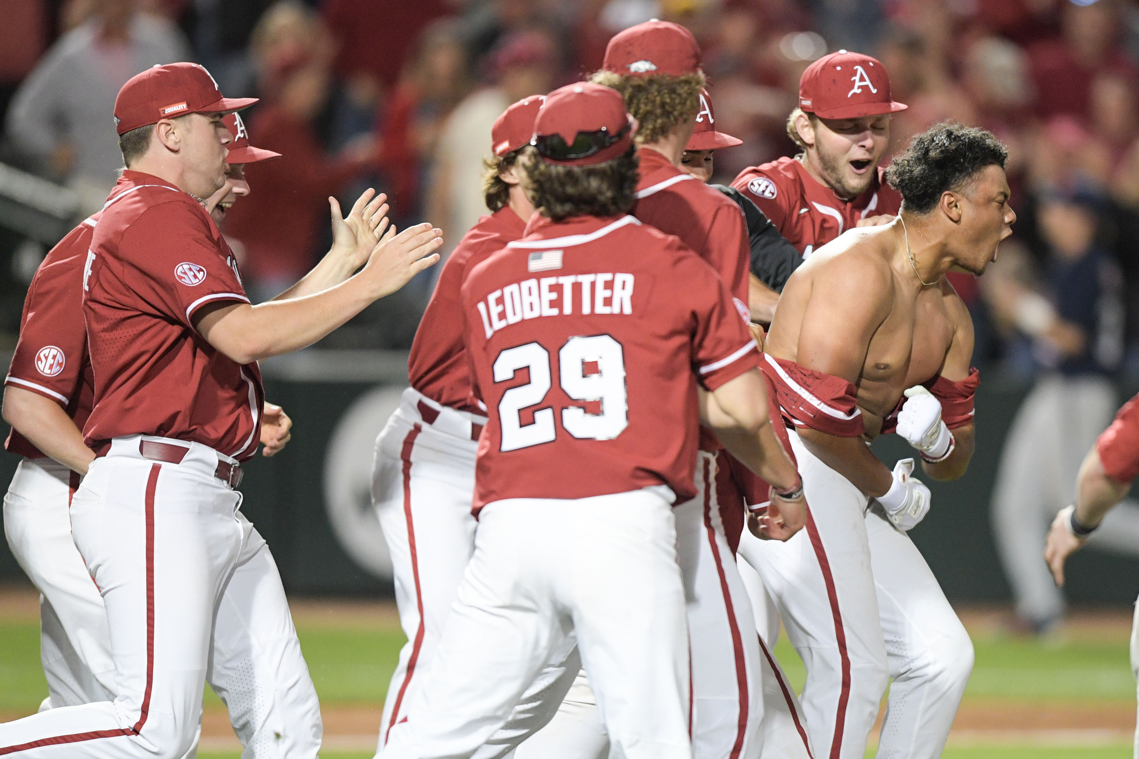 Diggs' dinger - Vimarsana News