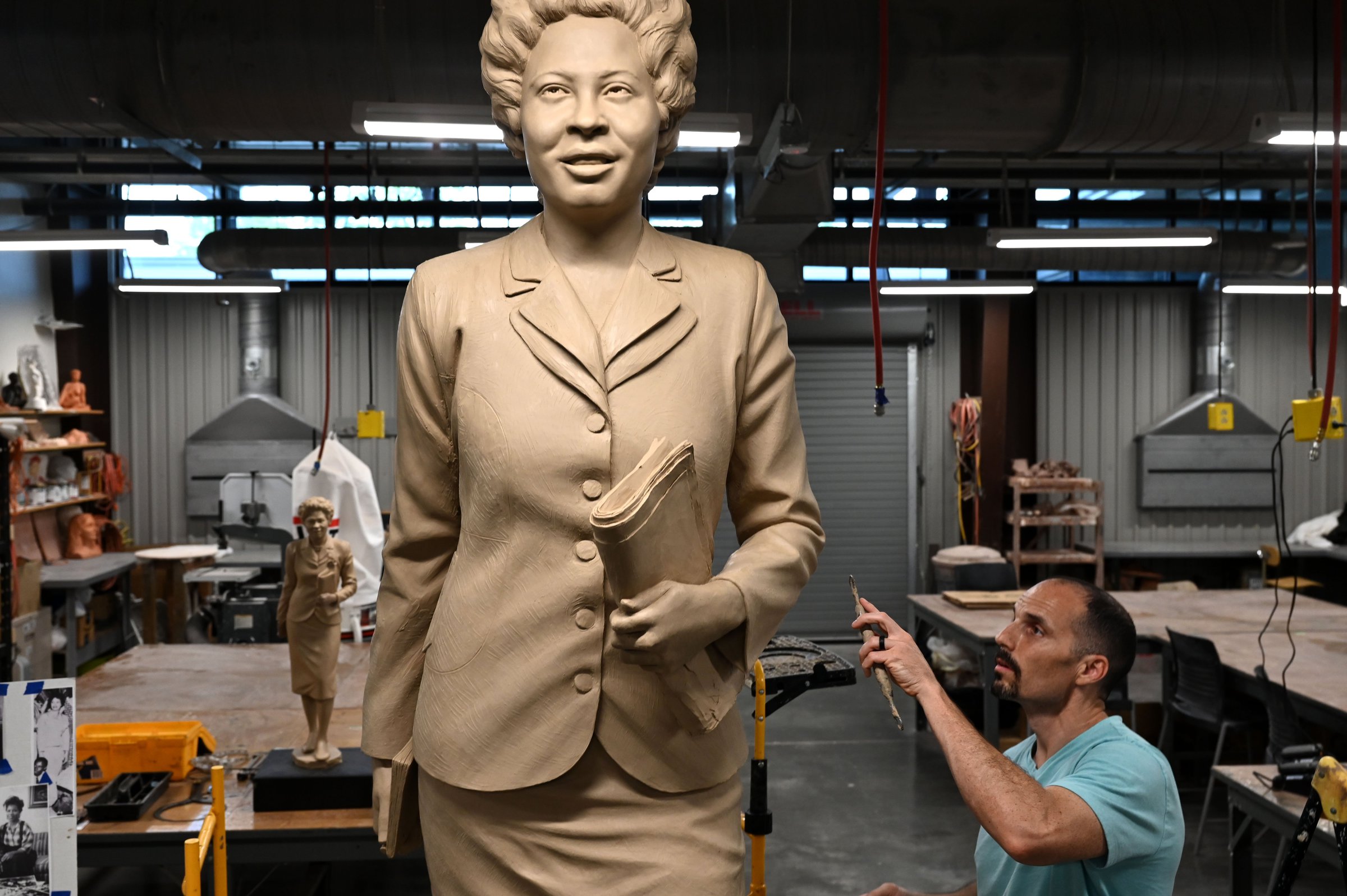 Unveiling of Little Rock Nine mentor statue at U.S. Capitol unlikely this year - Vimarsana News