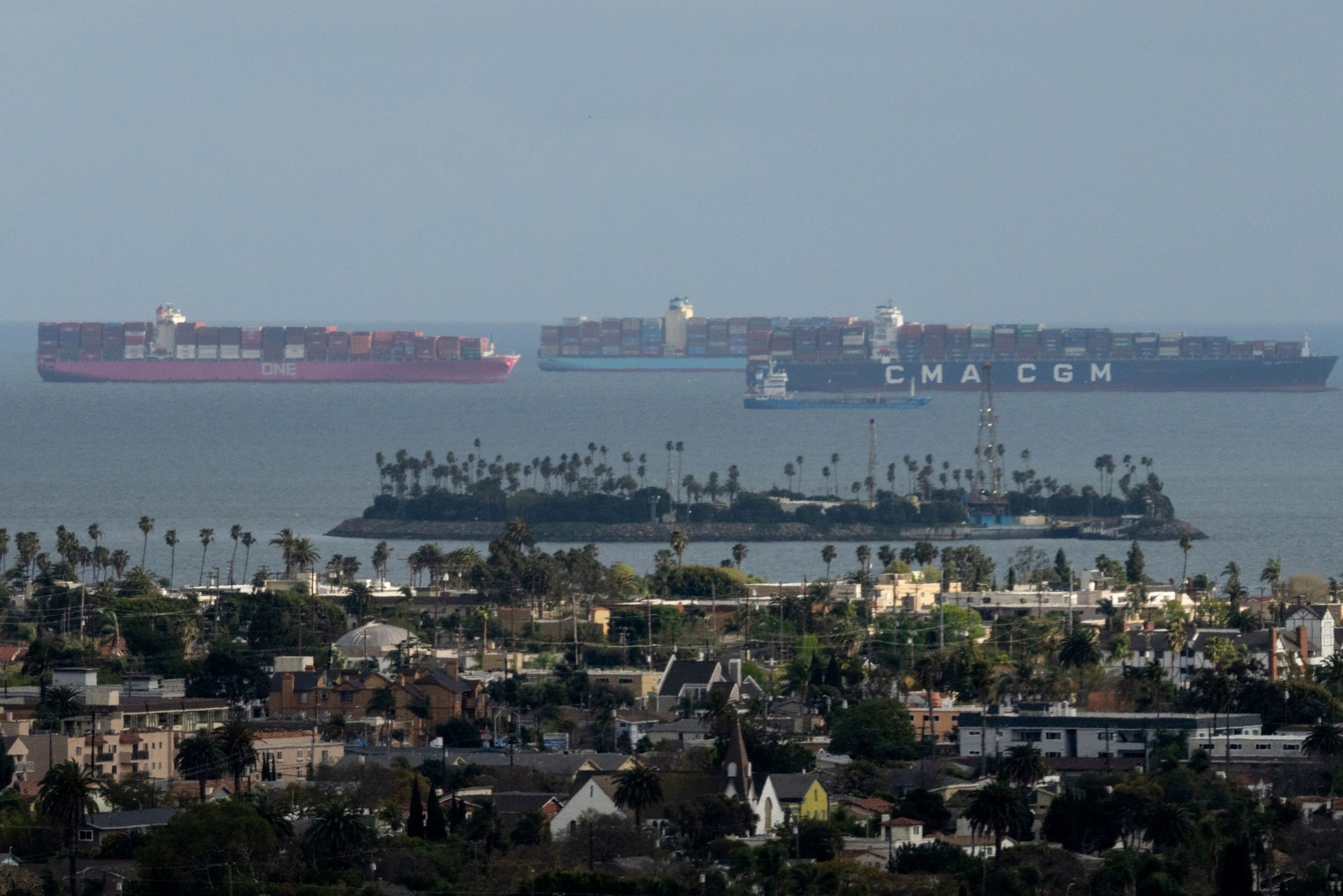 Shipping industry seeks global emissions rules - Vimarsana News