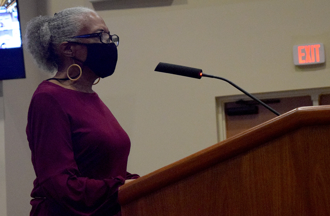 Little Rock Board of Directors aspirant Loretta Hendrix injured in shooting - Vimarsana News