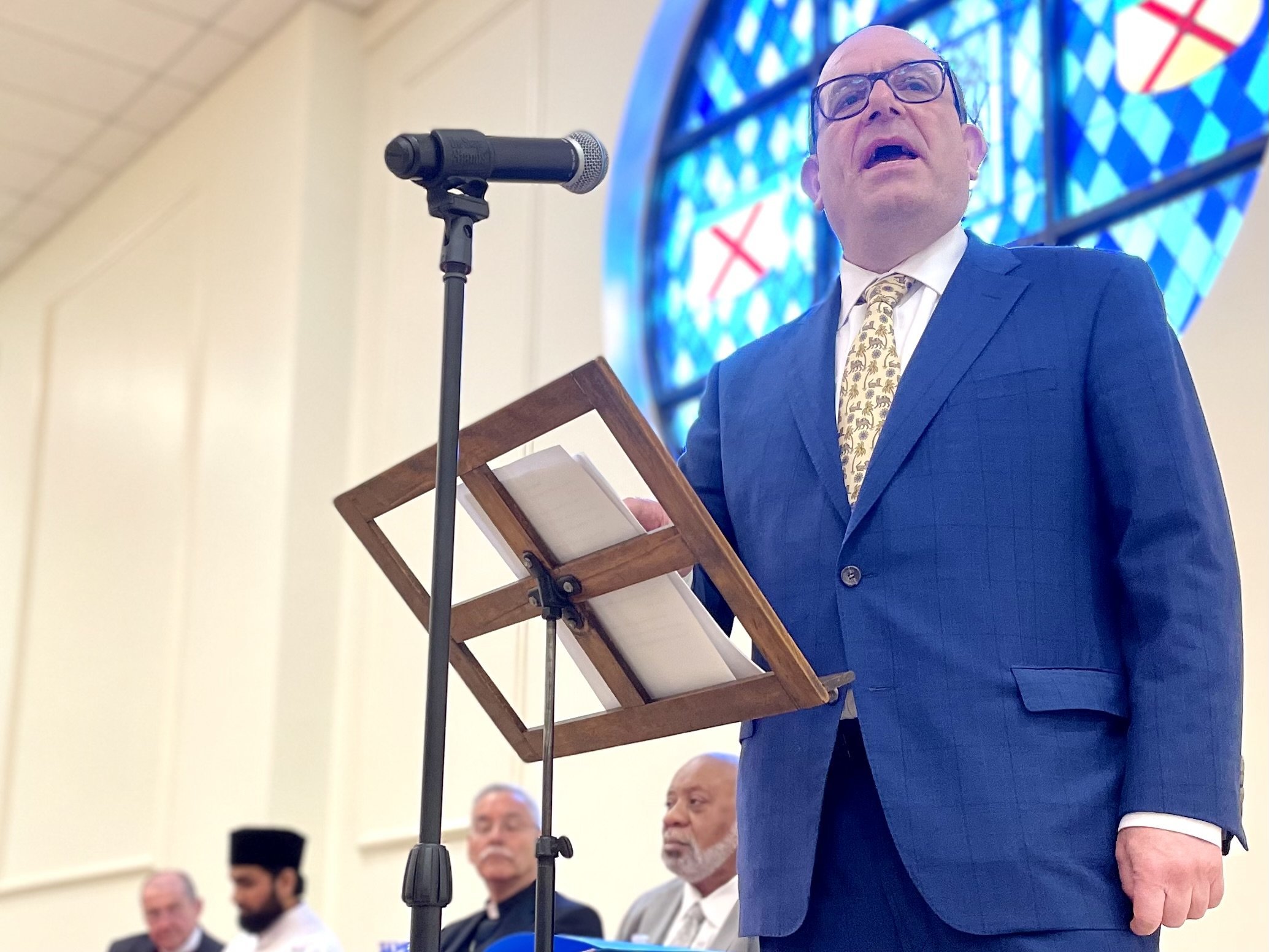 Little Rock religious leaders pray for peace at Interfaith breakfast - Vimarsana News