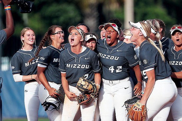 Missouri uses three-run inning to down Alabama in SEC Tourney - Vimarsana News