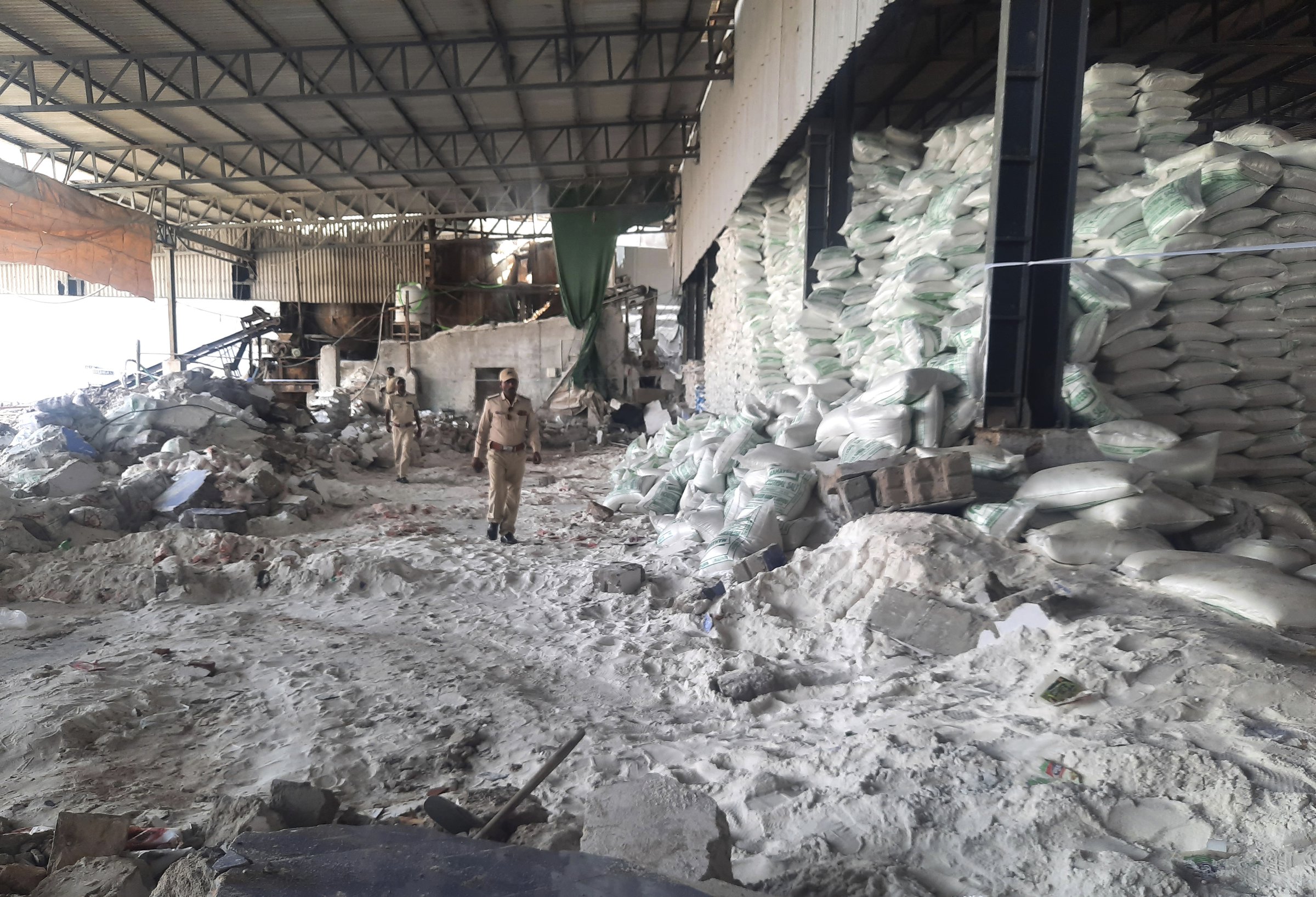 The world in brief: India wall collapse kills 12 saltpackers - Vimarsana News