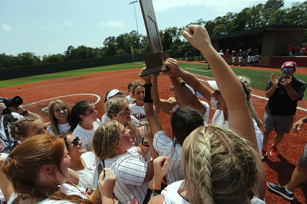 Tuckerman beats EPC to win 2022 2A State Softball Championship