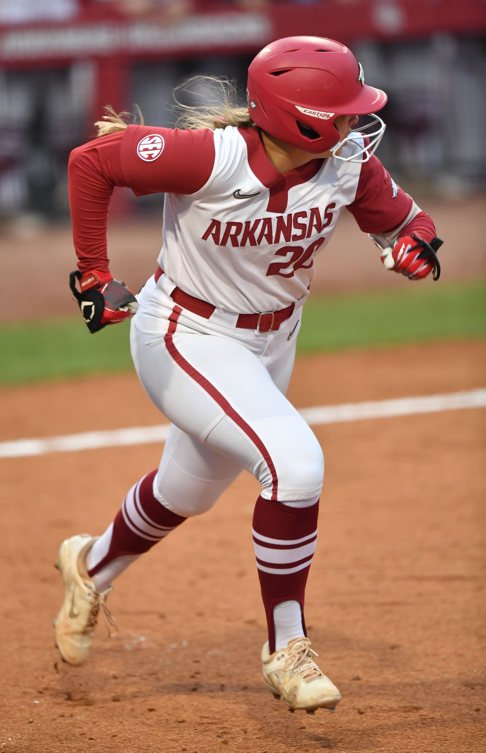 SUPER REGIONAL REPORT: Arkansas does damage in the fifth - Vimarsana News