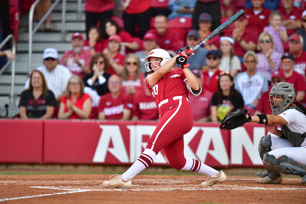 Texas downs Arkansas, evens Fayetteville Super Regional