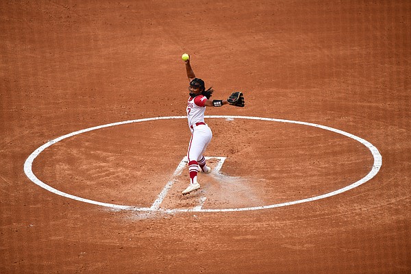 LIVE UPDATES: Arkansas-Texas Game 3 - Vimarsana News