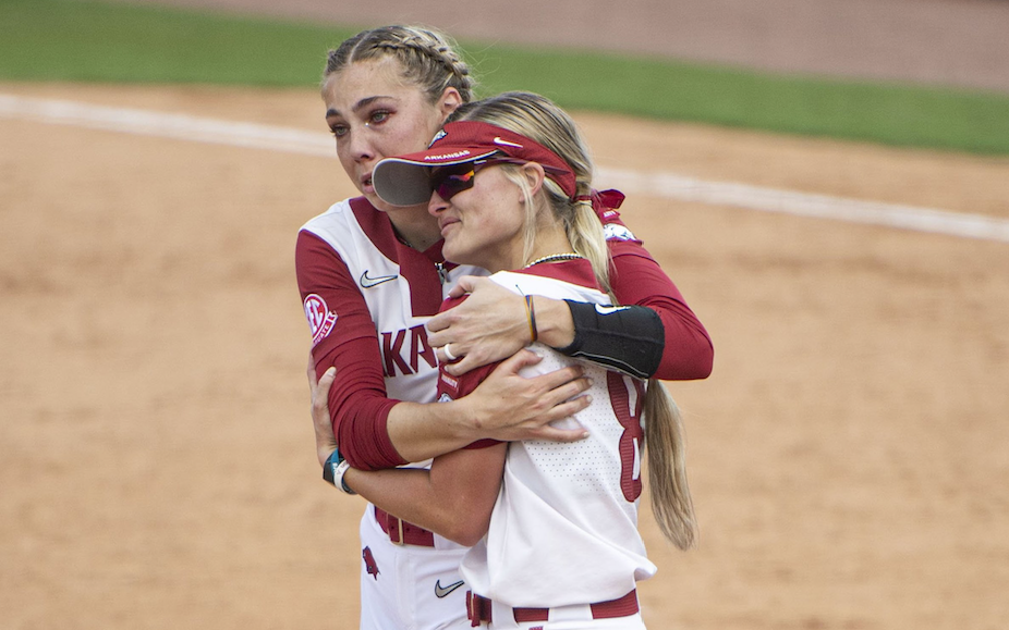 COLLEGE SOFTBALL: Simpson super in Texas shutout of Arkansas in game three win - Vimarsana News