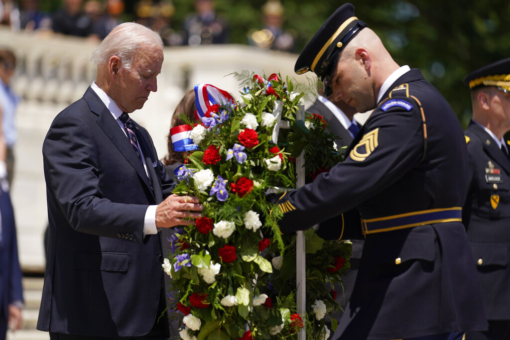 Biden honors nation's fallen, talks on guns - Vimarsana News