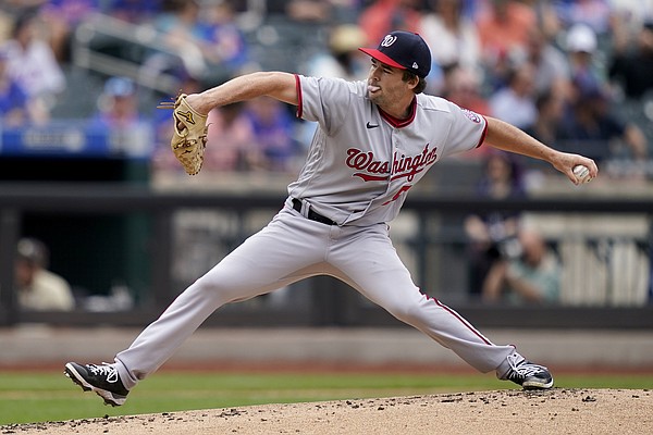 Former Arkansas Razorbacks pitcher Evan Lee expected to make MLB