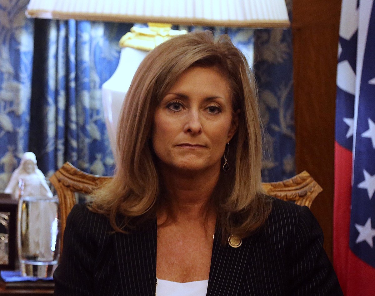 Amy Fecher chosen as director of state employees retirement system |  Northwest Arkansas Democrat-Gazette