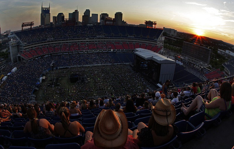 CMA Fest bans Confederate flag imagery at country music festival