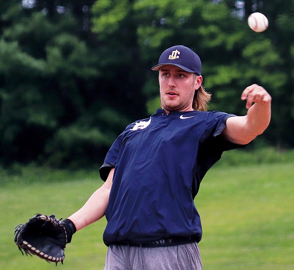 Renegades score two in ninth to beat Outlaws - Vimarsana News