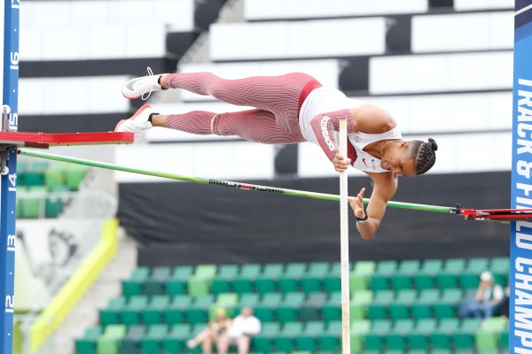 Arkansas’ Owens-Delerme captures decathlon title