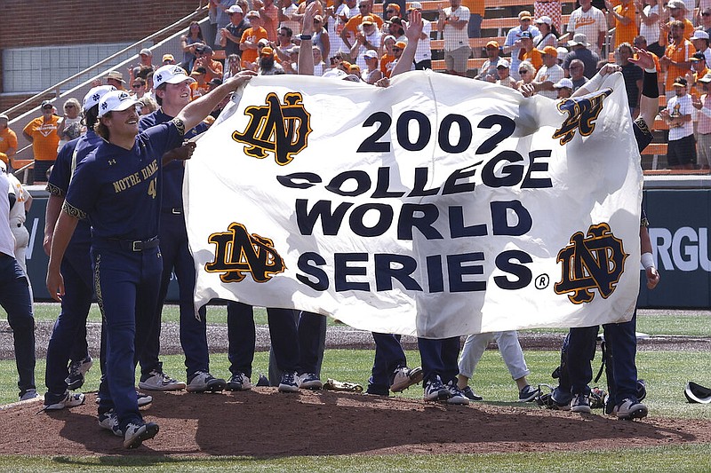 Tennessee Vols lose first super regional game against Notre Dame