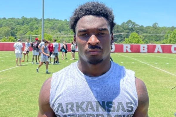 4-star CB runs blistering 40 time at Arkansas camp