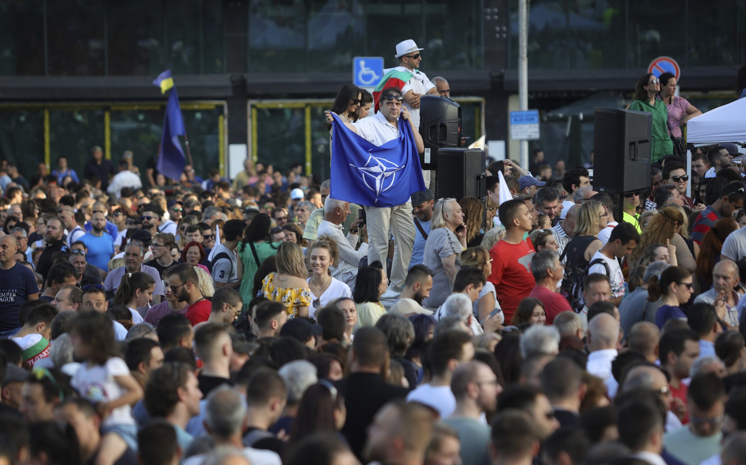 The world in brief: Bulgarians OK no-confidence motion ;Kuwait sheikh dissolves parliament ;Australian Parliament turns greener ;U.K. face 2nd national railway strike - Vimarsana News
