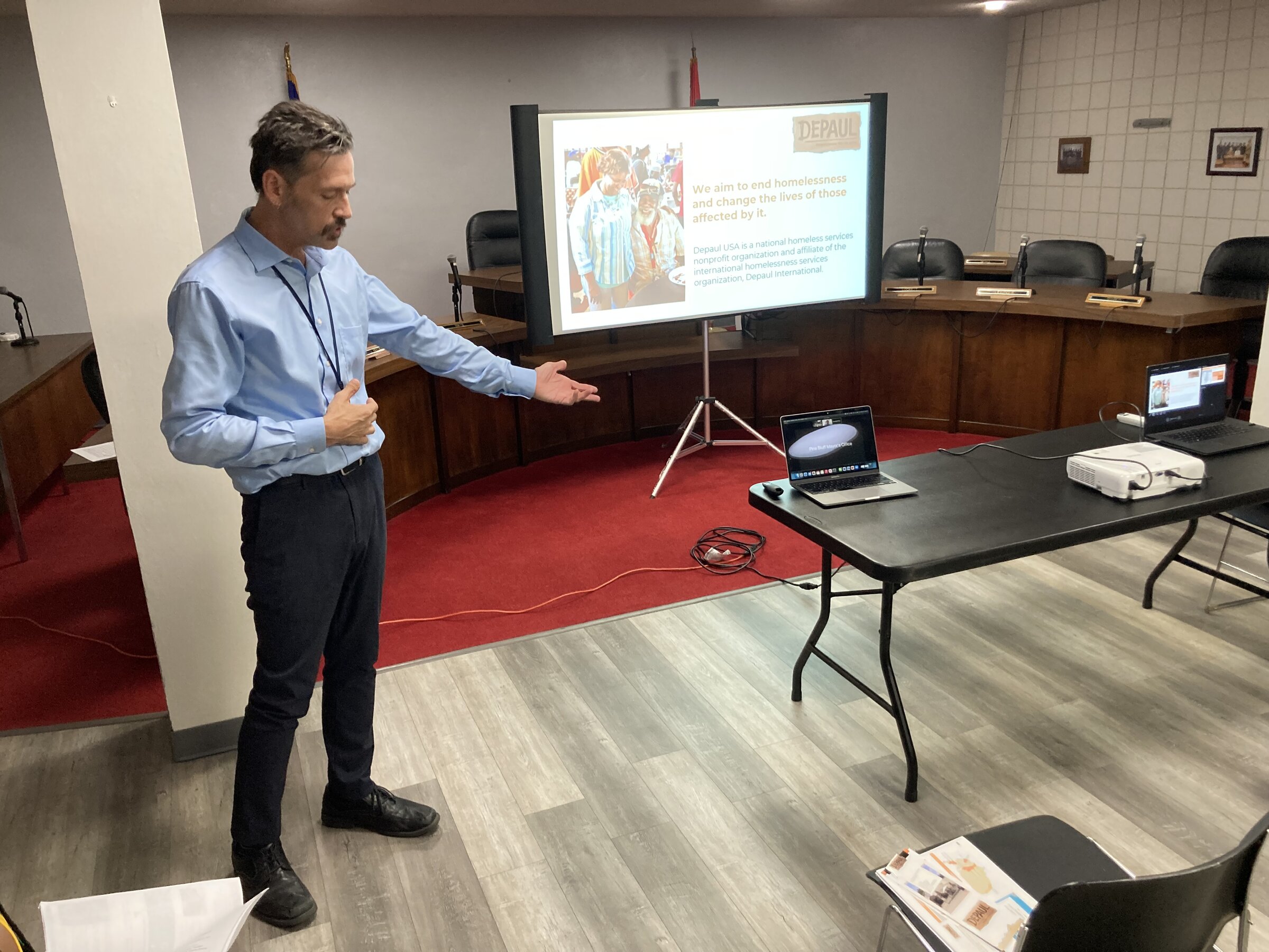 Group gives proposal to operate city shelter