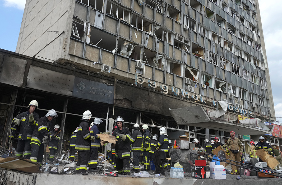 Missiles hit shops, event hall; dead at 23 - Vimarsana News