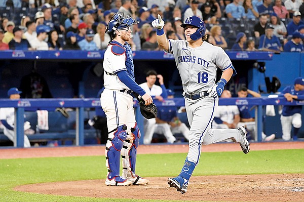 Royals overcome missing players to beat Blue Jays 3-1 - Vimarsana News